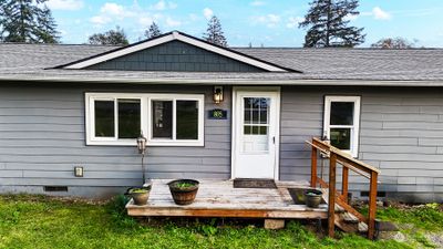 805 Tipsoo Loop S, House other with 3 bedrooms, 2 bathrooms and 2 parking in Rainier WA | Image 2