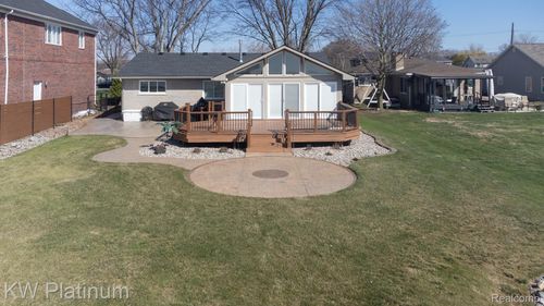 48218 Harbor Dr, Chesterfield, MI, 48047-3468 | Card Image