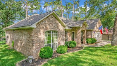 1952 Fairway Drive, House other with 3 bedrooms, 2 bathrooms and null parking in Huntsville TX | Image 3