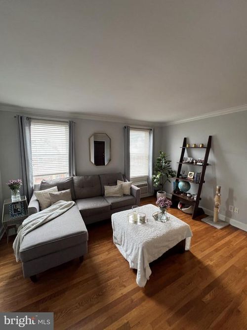apt-307-922 S Washington St, ALEXANDRIA, VA, 22314-4272 | Card Image