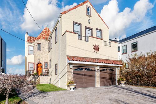 2004 Bay Blvd, Atlantic Beach, NY, 11509-1210 | Card Image