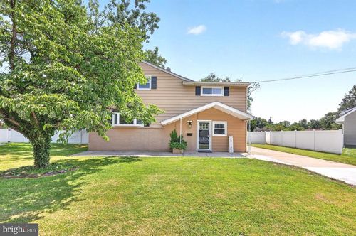 2 Paterson Ave, PENNSVILLE, NJ, 08070-2318 | Card Image
