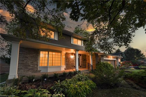 222 Vance Dr, Oakville, ON, L6L3L1 | Card Image