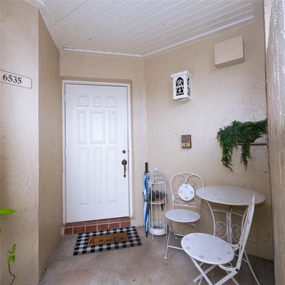 6535 Nw 170th Ln, Townhouse with 3 bedrooms, 2 bathrooms and null parking in Hialeah FL | Image 1