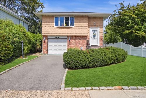 a-29 Suffolk Road, Oyster Bay, NY, 11758 | Card Image