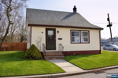 17-19 Dupont St, North Plainfield, NJ, 07060-4004 | Card Image