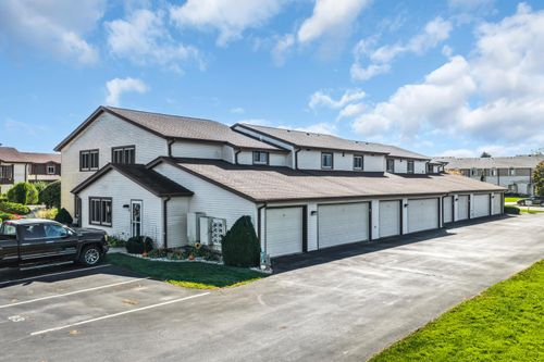 7240 Mariner Dr, Mount Pleasant, WI, 53406-3866 | Card Image