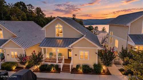 a-131 N Deer Village Ln, La Follette, TN, 37766-5602 | Card Image