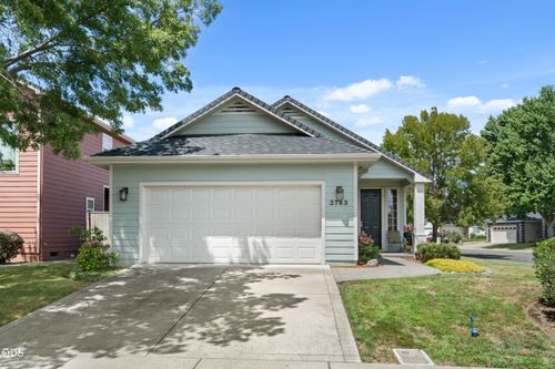 2783 Parkwood Village Ln, Central Point, OR, 97502-3537 | Card Image