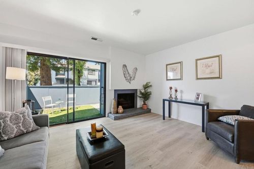 18003 Incline Rd, Hayward, CA, 94541-4621 | Card Image