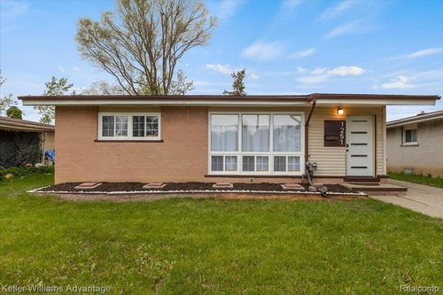 1251 Dufrain Ave, Pontiac, MI, 48342-1932 | Card Image
