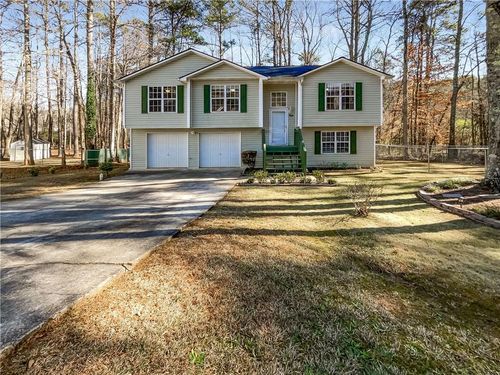 7614 Stonebush Way, Douglasville, GA, 30134-6411 | Card Image