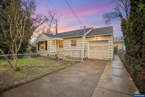 910 Ford St Se, Salem, OR, 97301 | Card Image
