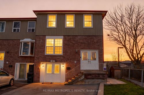 1319 Luna Crt, Pickering, ON, L1W3C3 | Card Image