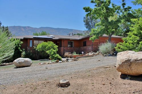 2724 Mccray Rd, Lake Isabella, CA, 93240-9576 | Card Image