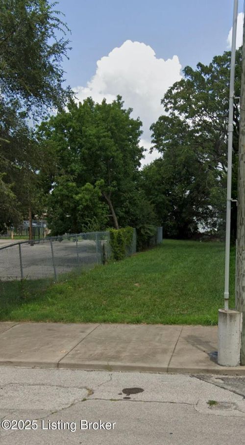 639 E Jacob St, Louisville, KY, 40203-2437 | Card Image