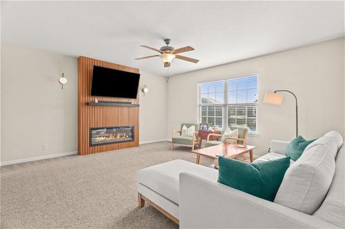 1402 Sw 9th Ter, Oak Grove, MO, 64075-7806 | Card Image