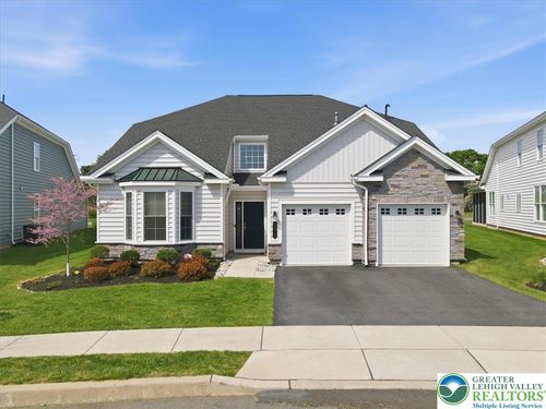 3912 Independence Dr, EASTON, PA, 18045-9702 | Card Image