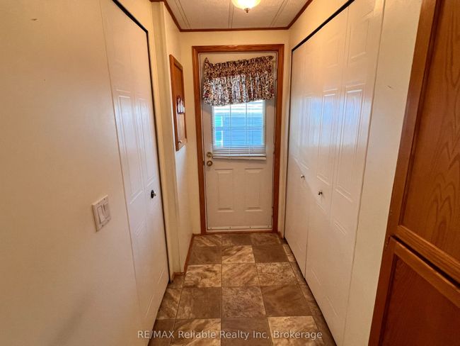 49 Cherokee Lane, Home with 2 bedrooms, 1 bathrooms and 2 parking in Goderich ON | Image 32
