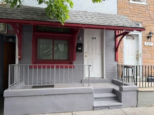 529 Park St, Allentown, PA, 18102-2939 | Card Image