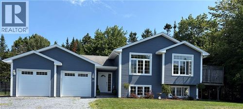 25 Isaac St, Rothesay, NB, E2E0E6 | Card Image