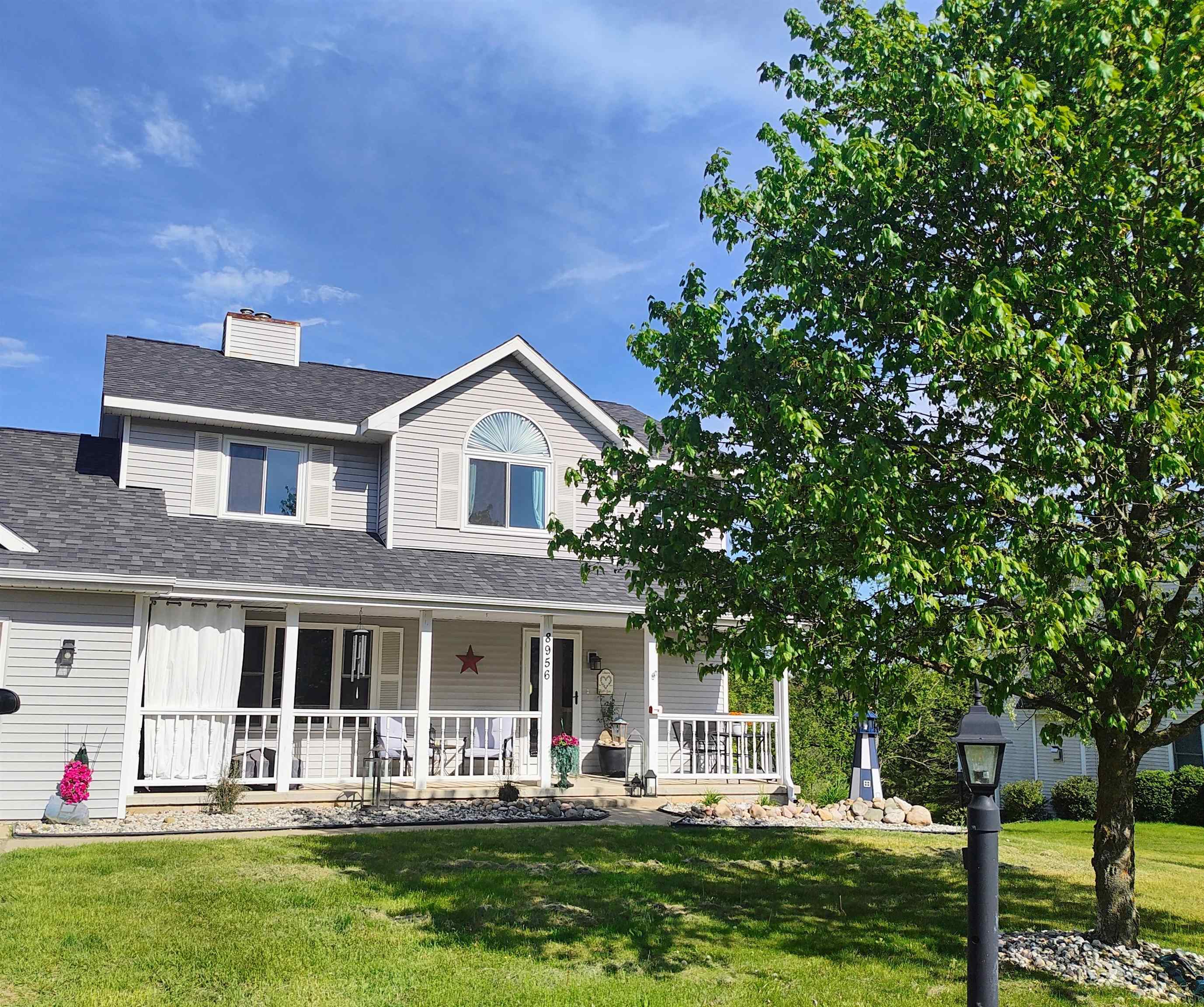 Lamplighter Ln, Cadillac, MI 49601