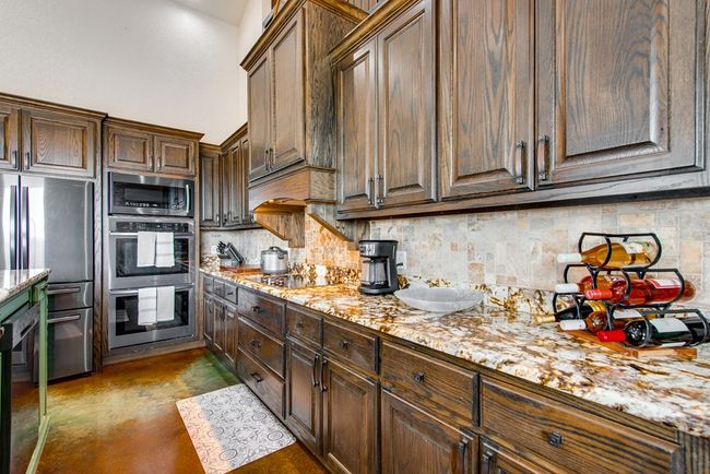 10408 E Midway Rd, House other with 4 bedrooms, 3 bathrooms and 4 parking in Big Spring TX | Image 22