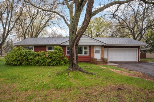 4389 Hodgson Rd, Shoreview, MN, 55126-1921 | Card Image