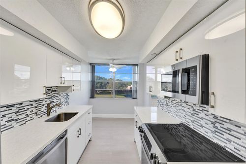 apt-305-1000 Saint Charles Pl, Pembroke Pines, FL, 33026-3367 | Card Image