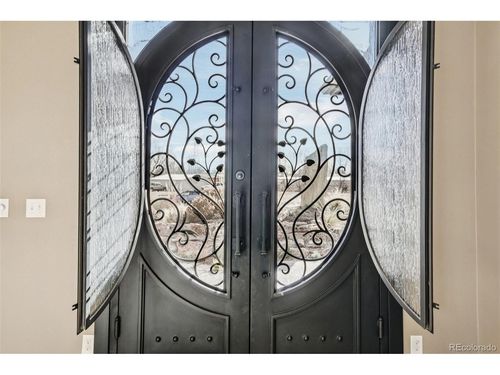 318 Lilac Dr, Lochbuie, CO, 80603-5704 | Card Image