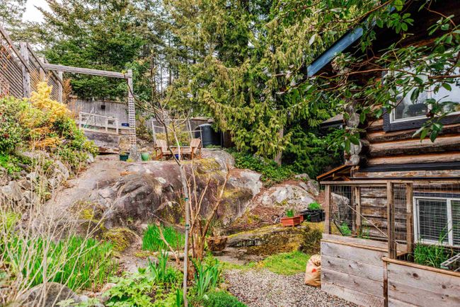 5817 Pebble Crescent, House other with 3 bedrooms, 2 bathrooms and 4 parking in Sechelt BC | Image 29