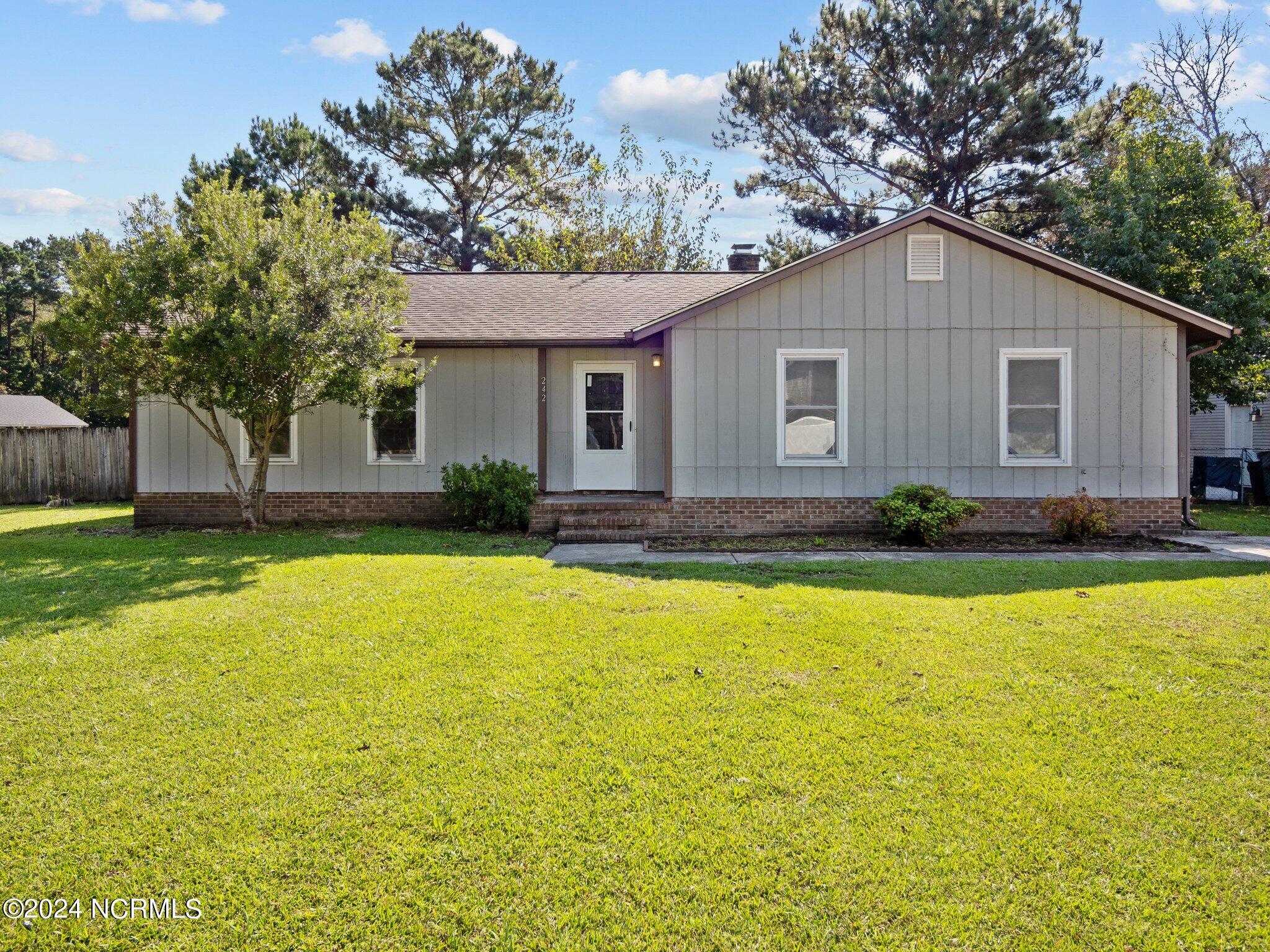 Branchwood Dr, Jacksonville, NC 28546