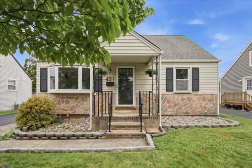 421 1st St, Middlesex, NJ, 08846-1501 | Card Image