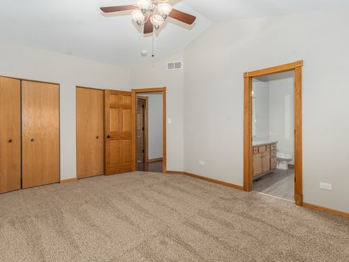 1107 Shorewood Dr, Shorewood, IL, 60404-7207 | Card Image