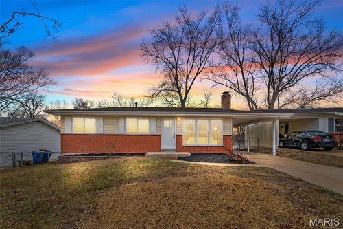 12 Lennox Ter, Maryland Heights, MO, 63043-2669 | Card Image