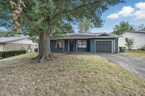598 W 147th Pl S, Glenpool, OK, 74033-4349 | Card Image