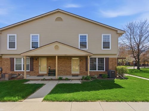 68463 Rosewood Ln, Richmond, MI, 48062-1463 | Card Image