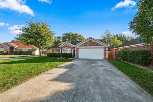 1722 Tonya May Ln, Mansfield, TX, 76063-5913 | Card Image