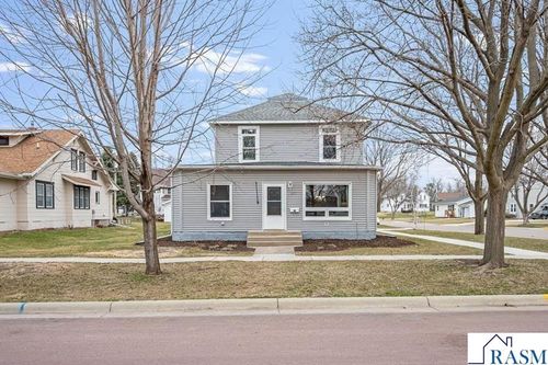 227 E 2nd St, Blue Earth, MN, 56013-1905 | Card Image