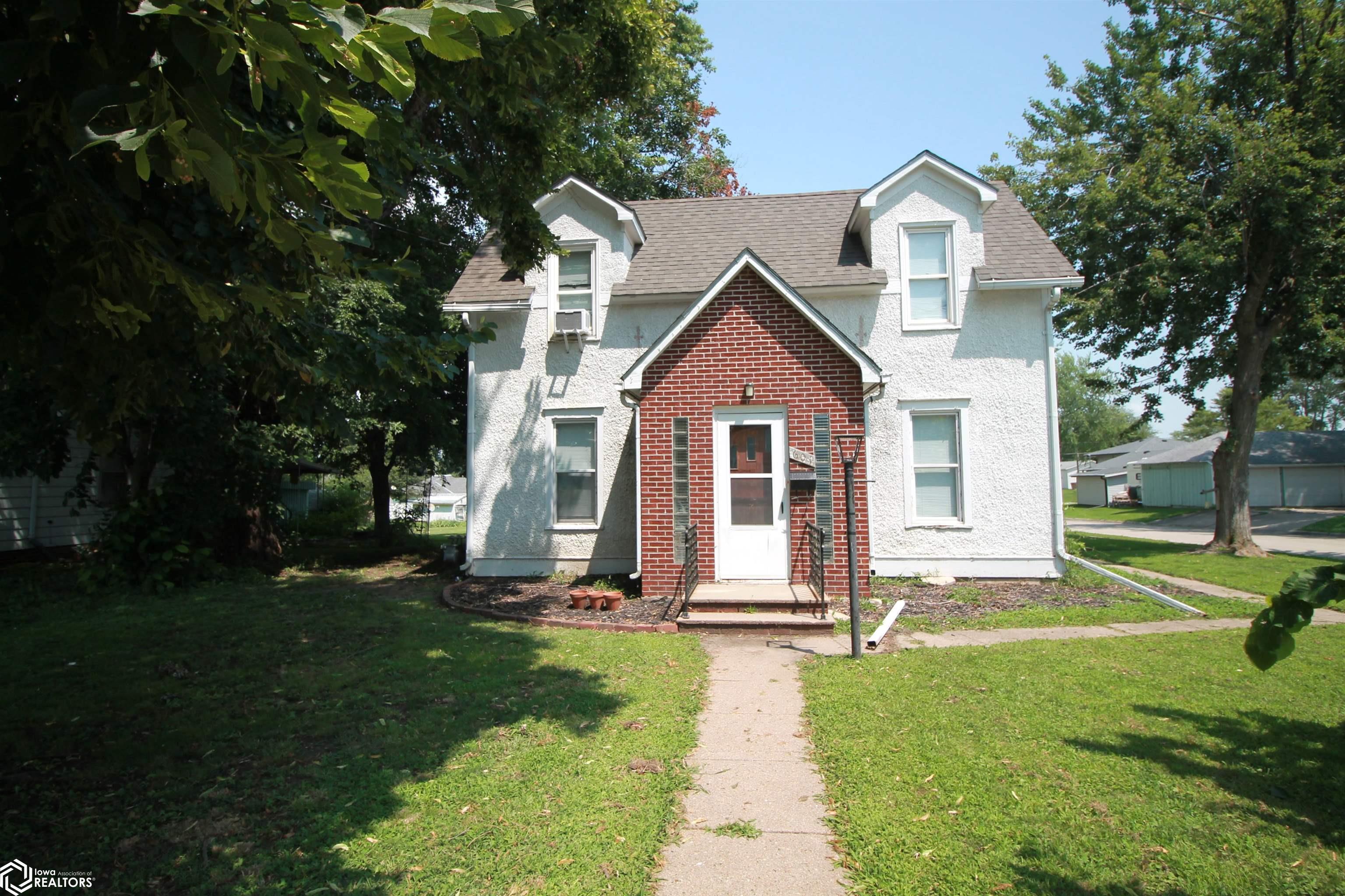 10th St, Clarinda, IA 51632