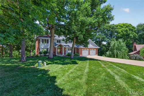 4 Woodford Pl, Saint Charles, MO, 63301-4565 | Card Image