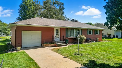 1007 5th St S, Saint James, MN, 56081-1905 | Card Image