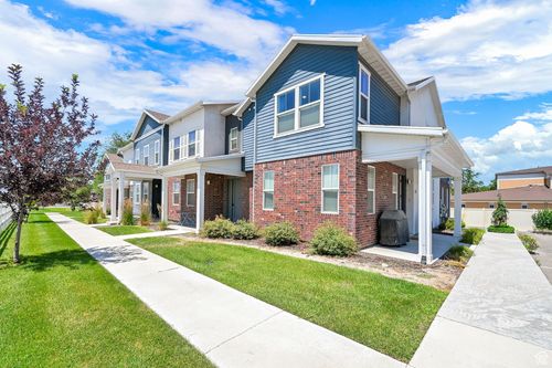 341 E 9000 S, Sandy, UT, 84070-1353 | Card Image