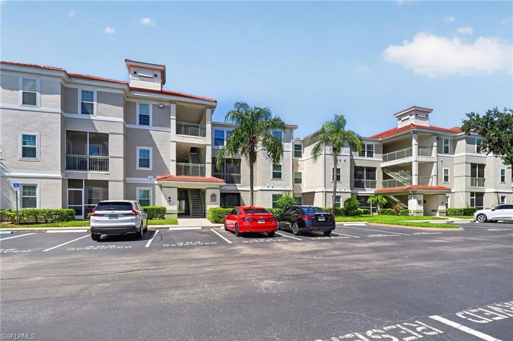 Residential in ESTERO