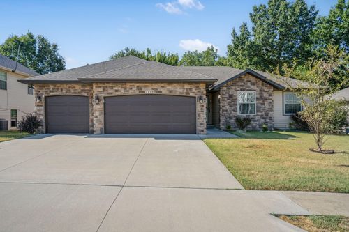 2116 W Mcclernon St, Springfield, MO, 65803-7845 | Card Image