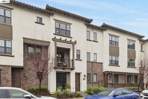 3460 3460 Serra Cir, Pleasanton, CA, 94588 | Card Image