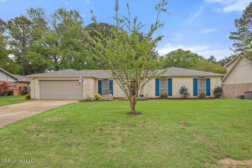 1421 Huntcliff Way, Clinton, MS, 39056-3429 | Card Image