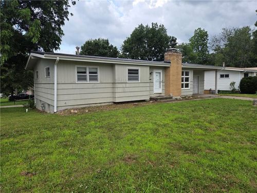 1112 Montserrat Park Rd, Warrensburg, MO, 64093-2016 | Card Image