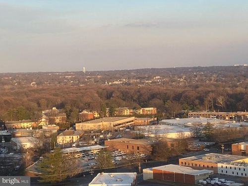 704-5750 Bou Ave, ROCKVILLE, MD, 20852-5636 | Card Image