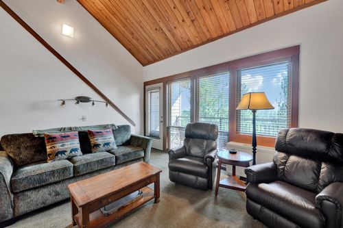 933-18575 Sw Century Drive Drive, Bend, OR, 97702 | Card Image